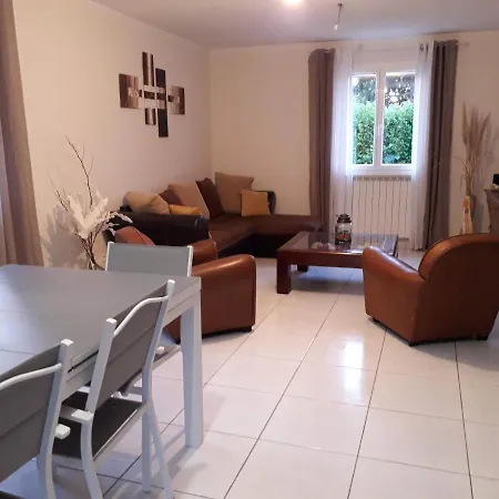 Tatil Evi Madura - Classee 3 Etoiles - Confort Et Bien-etre A 2 Pas Des Commodites Et De L'herault *