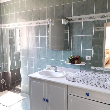 Madura - Classee 3 Etoiles - Confort Et Bien-etre A 2 Pas Des Commodites Et De L'herault Tatil Evi