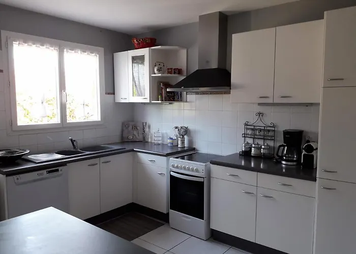 Semesterbostad Madura - Classee 3 Etoiles - Confort Et Bien-etre A 2 Pas Des Commodites Et De L'herault *